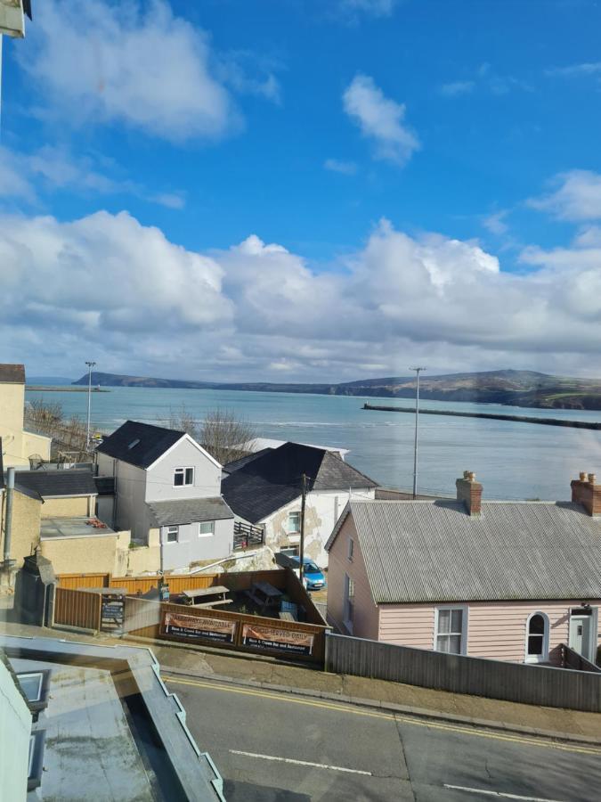 The Hope And Anchor Otel Goodwick Dış mekan fotoğraf